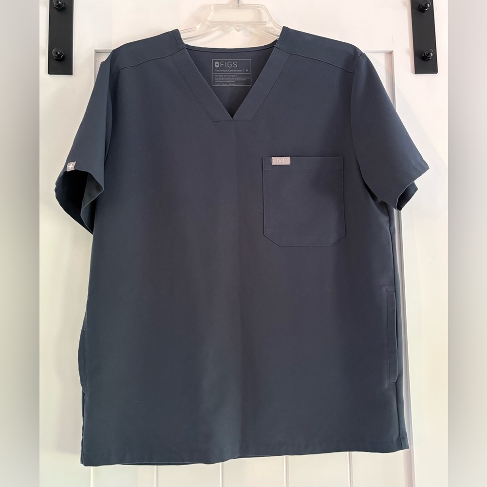 Figs Technical Collection Scrub Top